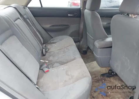 2005 Mazda Mazda6 I Base z USA, uszkodzony, nr VIN 1YVFP80C655M51436